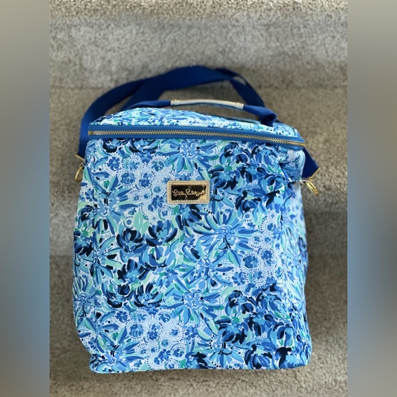 NWOT Lilly Pulitzer insulated wine carrier/cooler - Picture 1 of 3